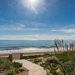 Villa Breath Taking Front Line With Sauna & Jacuzzi