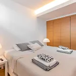 Breath Taking Front Line With Sauna & Jacuzzi *