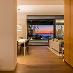 Breath Taking Front Line With Sauna & Jacuzzi *