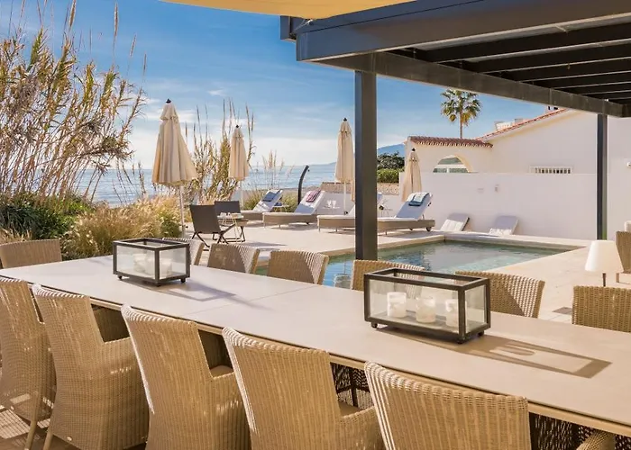 Breath Taking Front Line With Sauna & Jacuzzi