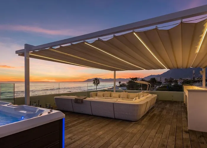 Breath Taking Front Line With Sauna & Jacuzzi *