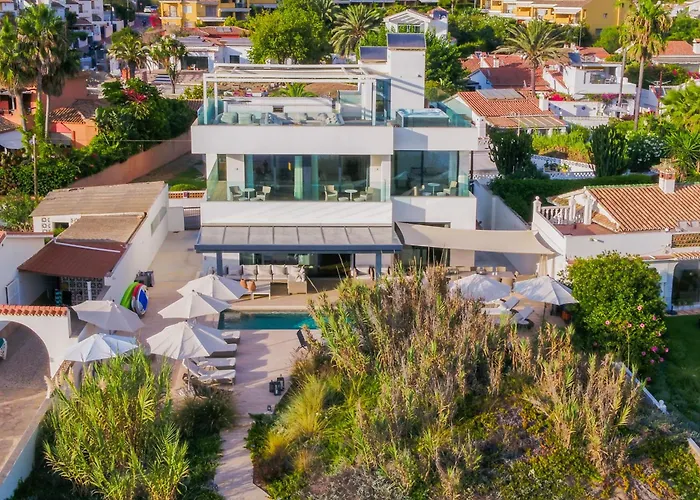 Villa Breath Taking Front Line With Sauna & Jacuzzi *