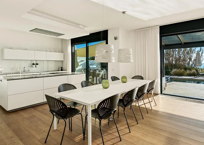 Breath Taking Front Line With Sauna & Jacuzzi * Marbella