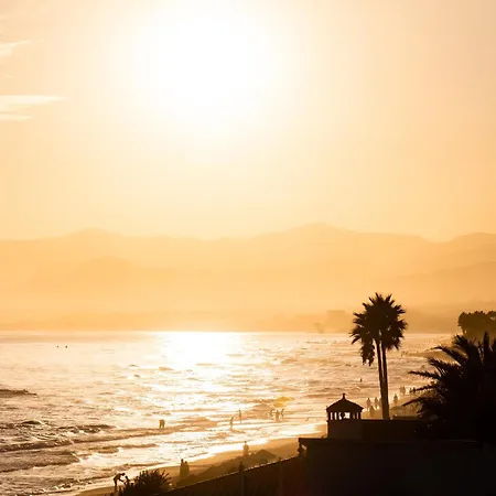 Breath Taking Front Line With Sauna & Jacuzzi וילה