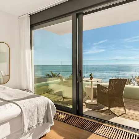 Breath Taking Front Line With Sauna & Jacuzzi