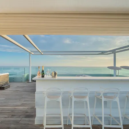 Breath Taking Front Line With Sauna & Jacuzzi Villa