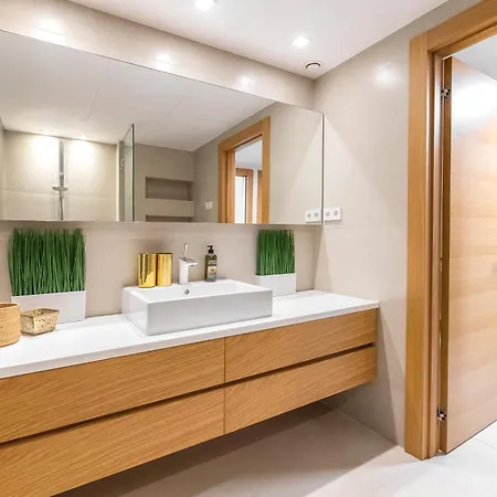 Villa Breath Taking Front Line With Sauna & Jacuzzi Marbellac