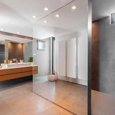 Βίλα Breath Taking Front Line With Sauna & Jacuzzi