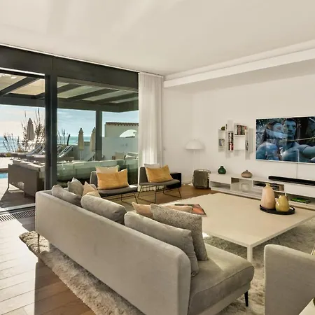 Villa Breath Taking Front Line With Sauna & Jacuzzi Marbellac