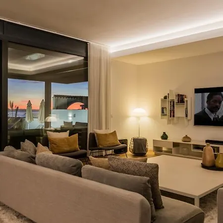 Villa Breath Taking Front Line With Sauna & Jacuzzi