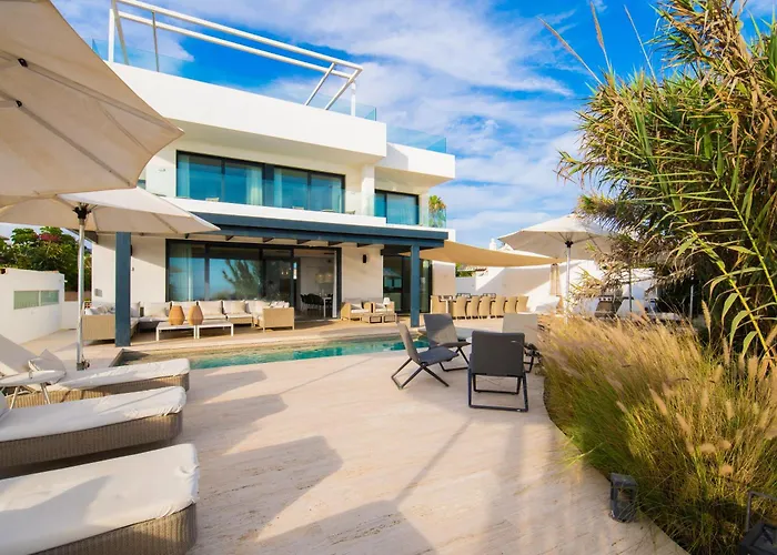 Breath Taking Front Line With Sauna & Jacuzzi Villa *
