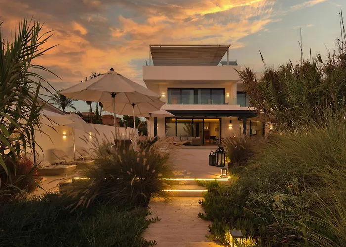 Villa Breath Taking Front Line With Sauna & Jacuzzi