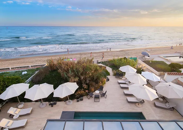 Breath Taking Front Line With Sauna & Jacuzzi *