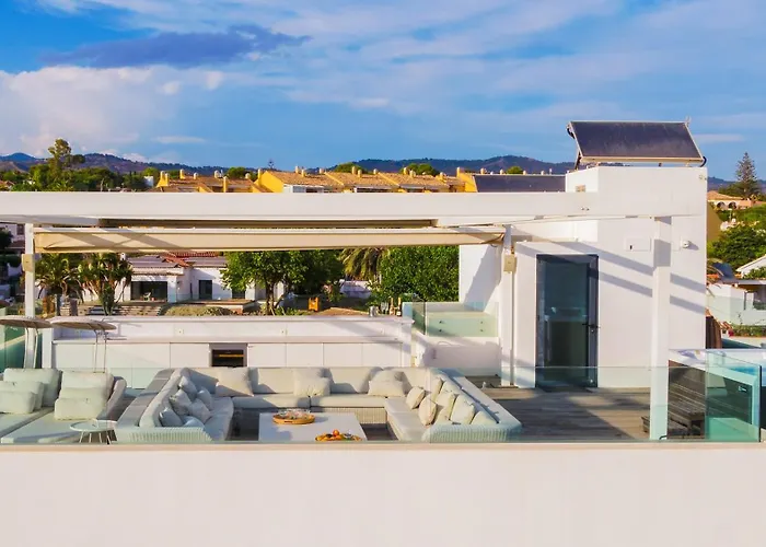 Breath Taking Front Line With Sauna & Jacuzzi * 马尔韦利亚