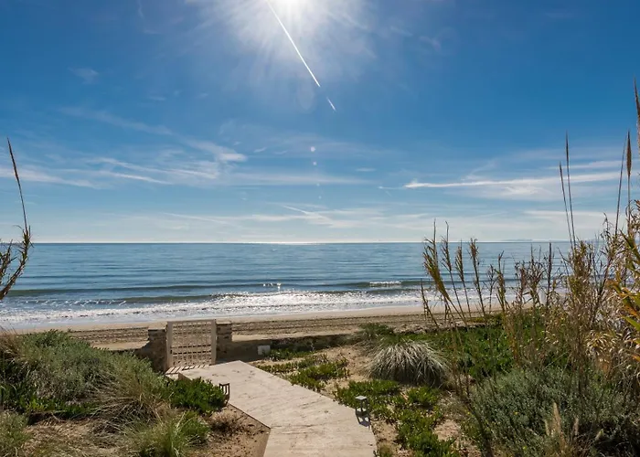Villa Breath Taking Front Line With Sauna & Jacuzzi