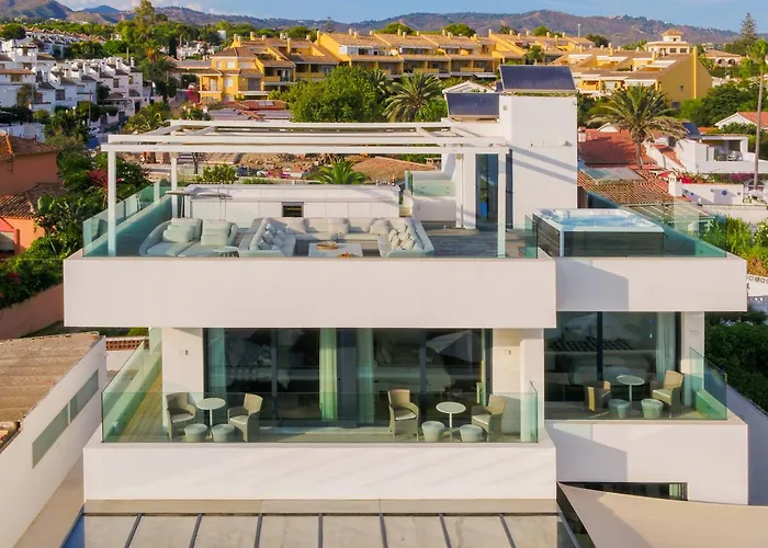Breath Taking Front Line With Sauna & Jacuzzi Marbella